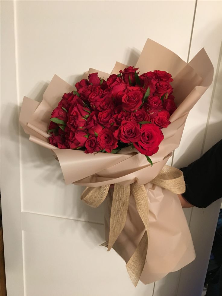 Dozen red roses bouquet