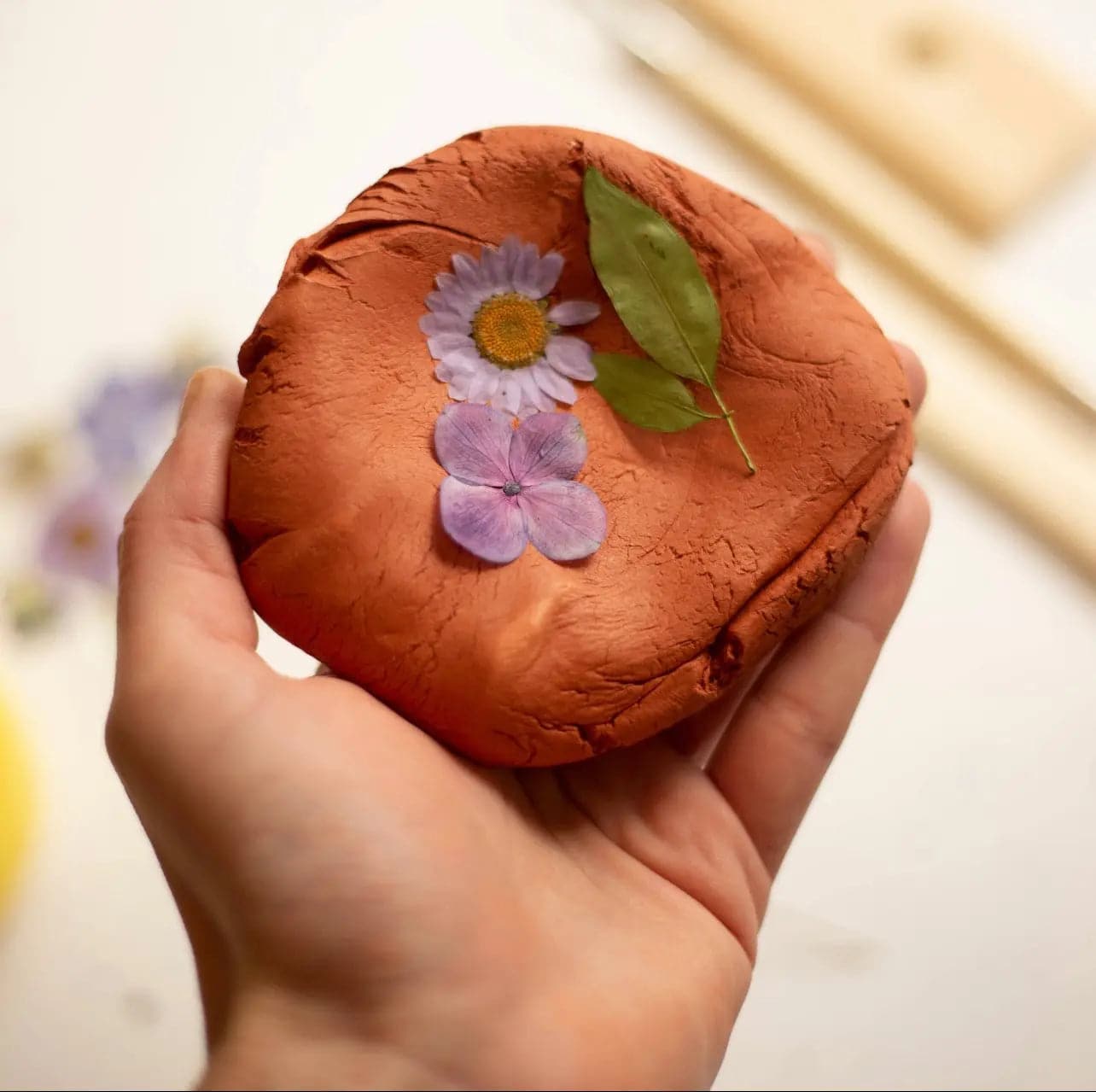 Pressed Flowers Pottery kit Made for you flower shop